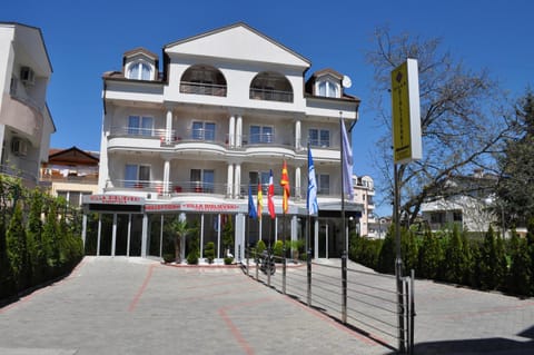 Property building, Facade/entrance