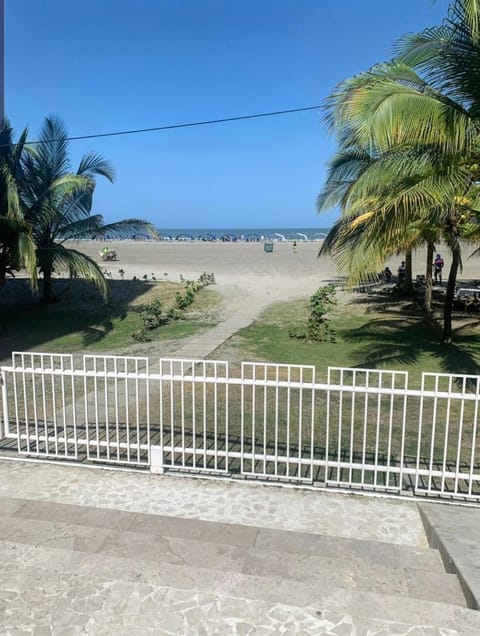 Cartagena la Boquilla amobaldo vista directa al mar a pocos pasos de playa Appartement in La Boquilla