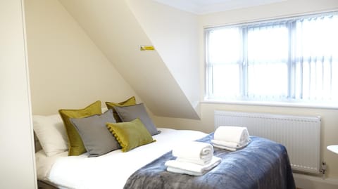 RC Airport Rooms Vacation rental in London Borough of Hillingdon