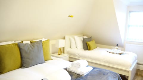 RC Airport Rooms Vacation rental in London Borough of Hillingdon