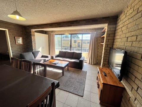 Central Park 4 - 3BR Ground Floor Apartment l Central Location House in Jindabyne