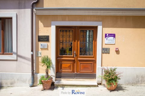 Facade/entrance, Street view