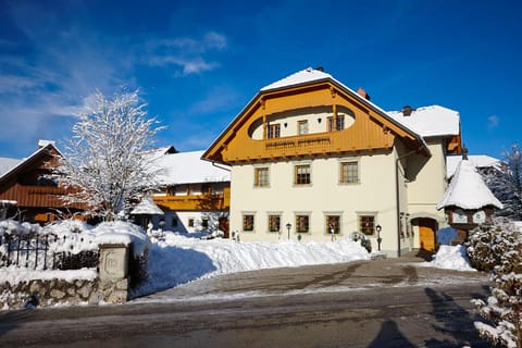 Facade/entrance, Winter