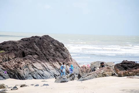 Day, Natural landscape, Fishing, Beach, On site