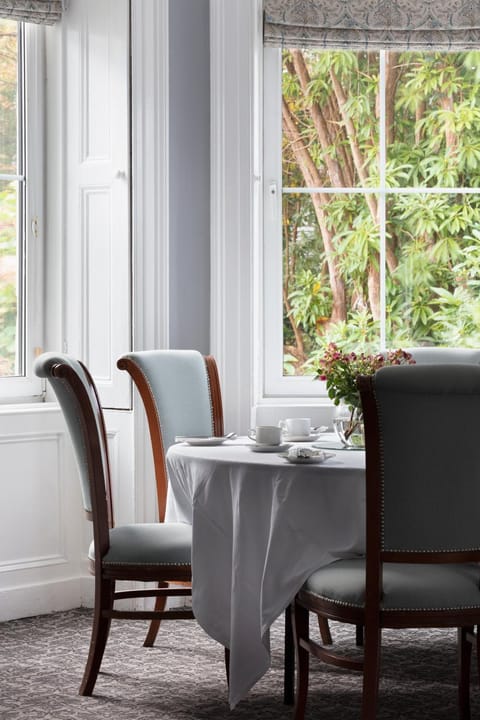 Dining area, Breakfast