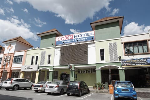 COOP HOTEL PUTRAJAYA & CYBERJAYA Hotel in Putrajaya