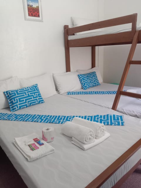 Bucana beachfront guesthouse Bed and Breakfast in El Nido