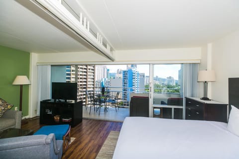 Ilikai Tower 1205 City View 1BR Apartment in Honolulu