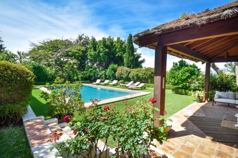 Garden, Swimming pool, Swimming pool