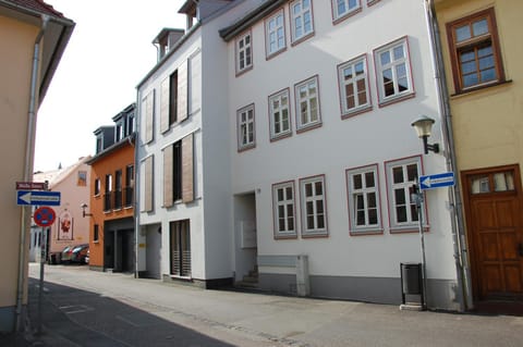 Property building, Facade/entrance, Neighbourhood, City view, Street view