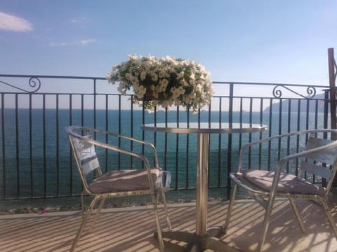 B&B Fronte Del Mare Bed and Breakfast in Salerno