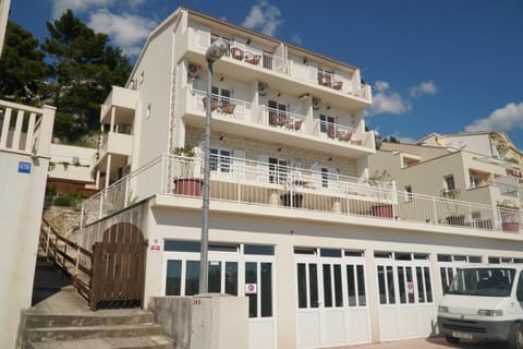 Villa Mily Apartment in Baška Voda