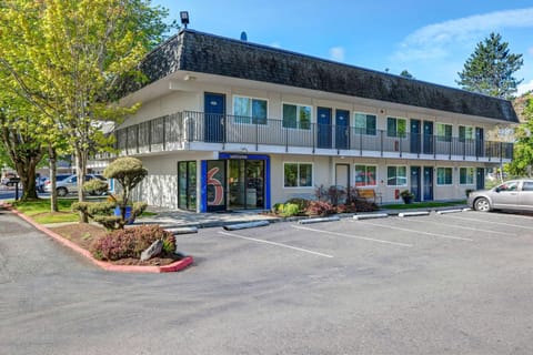 Motel 6-Issaquah, WA - Seattle - East Hotel in Issaquah