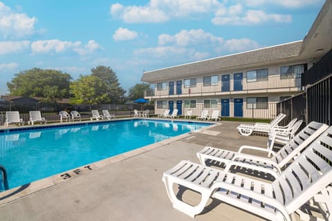 Pool view, Swimming pool