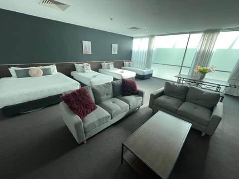 Sfera's Park Suites & Convention Centre Hotel in Adelaide