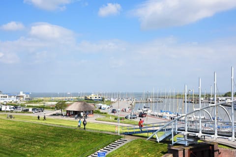 Nearby landmark, Day, People, Natural landscape, Activities, View (from property/room), Sea view