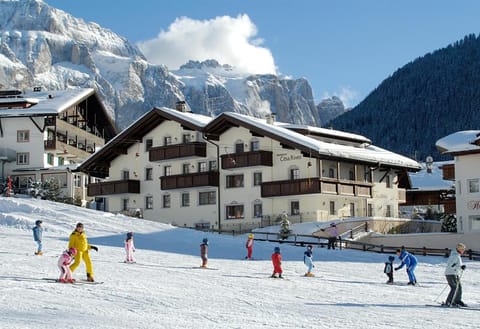 Winter, Ski School