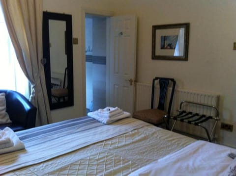 Carlingford House Town House Accommodation A91 TY06 Bed and Breakfast in Carlingford