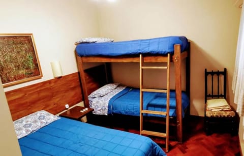 Bedroom, bunk bed