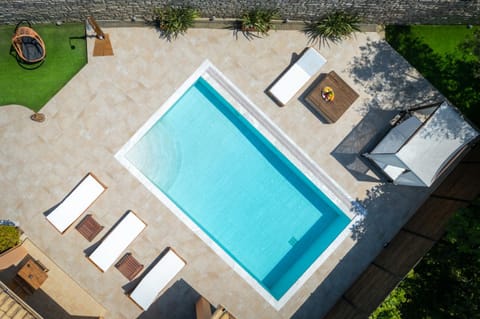 Day, Pool view, Swimming pool, sunbed