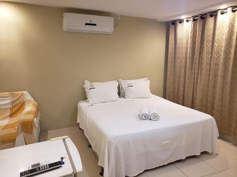 Bed, air conditioner