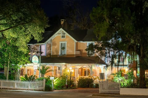Sweetwater Branch Inn Inn in Gainesville