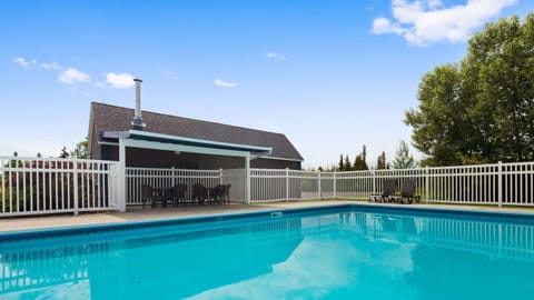 On site, Pool view, Swimming pool