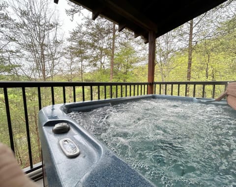 Hot Tub, View (from property/room), Mountain view