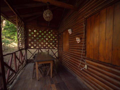 2 bedroom cottage, 3 blocks from beach and center of San Juan Capanno nella natura in San Juan del Sur