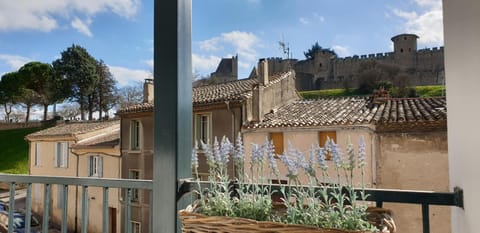 Balcony/Terrace, Landmark view