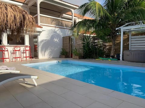Gite Grenadille Martinique piscine privée, Copropriété in Sainte-Luce