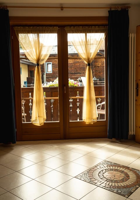 Chalet Giacinto Apartment in Canton of Grisons