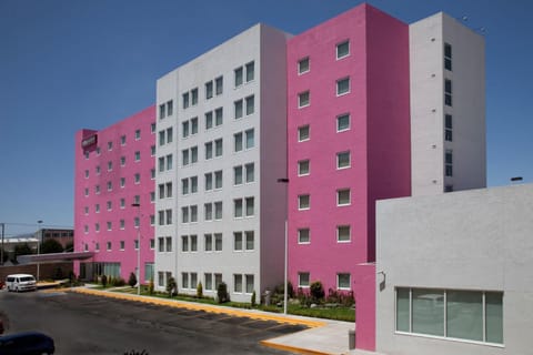 City Express by Marriott Suites Toluca Apartment hotel in Toluca