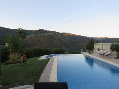 Mountain view, Pool view, Swimming pool