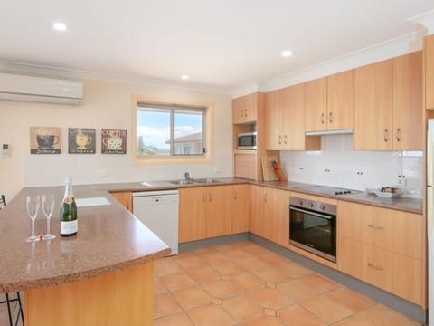 Phoenix Terrace House in Yamba