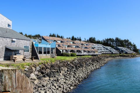 The Embarcadero Condos Apartment in Newport