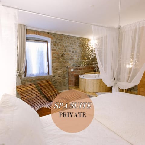 Hot Tub, Spa and wellness centre/facilities, Bedroom, Area and facilities