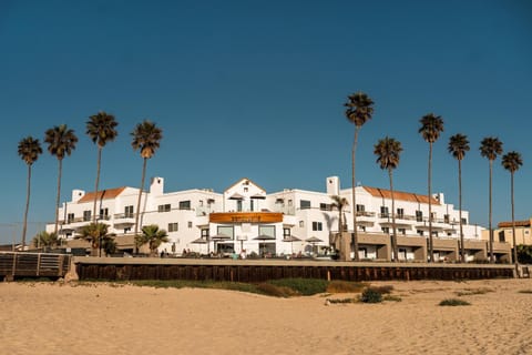 Property building, Facade/entrance, Beach