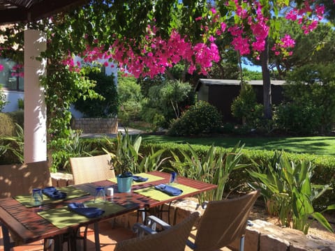 Algarve Luxury Experience - Situated within the Pinecliffs Resort Apartment in Olhos de Água