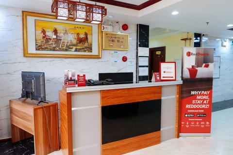 RedDoorz Plus near Camella La Brisa Lapulapu Hotel in Lapu-Lapu City