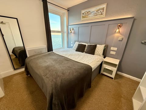 Bedroom, Sea view