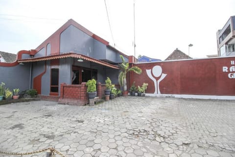 RedDoorz Syariah At Jalan Menteri Supeno Bed and Breakfast in Yogyakarta