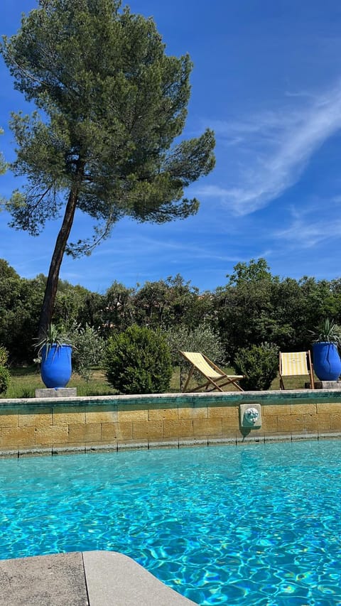 Les Cabanons Sainte Victoire Bed and Breakfast in French Riviera