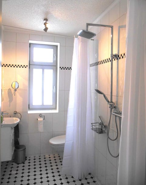 Bathroom, Photo of the whole room