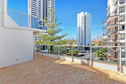 Broadbeach Travel Inn Apartments Apartment hotel in Gold Coast
