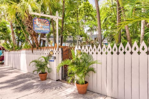 Key West Harbor Inn - Adults Only Bed and Breakfast in Key West