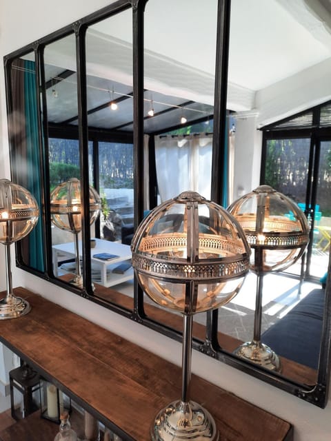 Living room, Decorative detail, Seating area