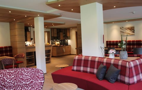 Lounge or bar, Seating area