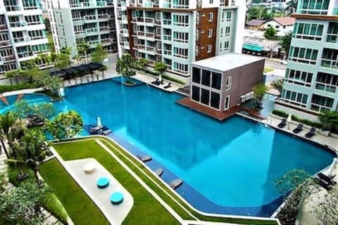 Facade/entrance, Bird's eye view, Swimming pool