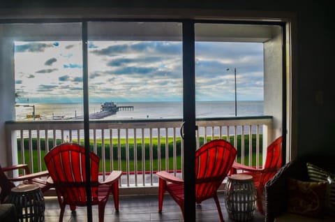 CDM 201 - Pier Paradise House in Galveston Island